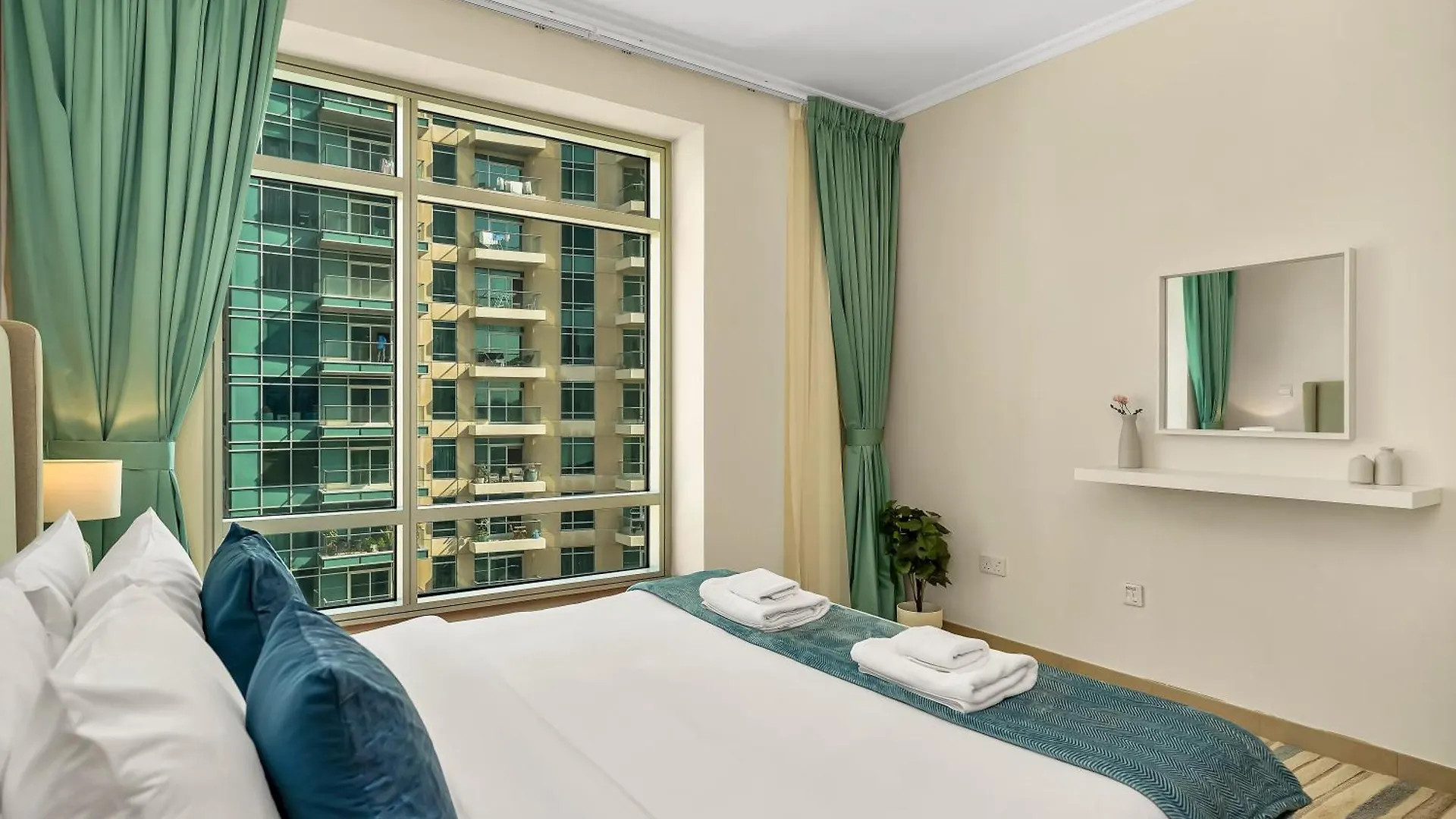 Prime Location - Amazing Burj Khalifa View Apartment Dubai